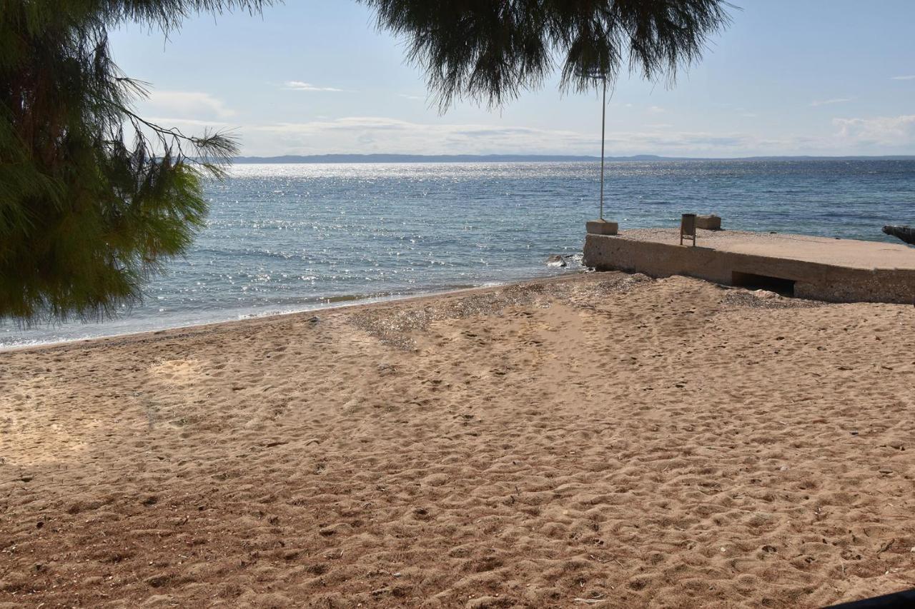 Barlee Beach Front House, Metamorfosi Exterior photo