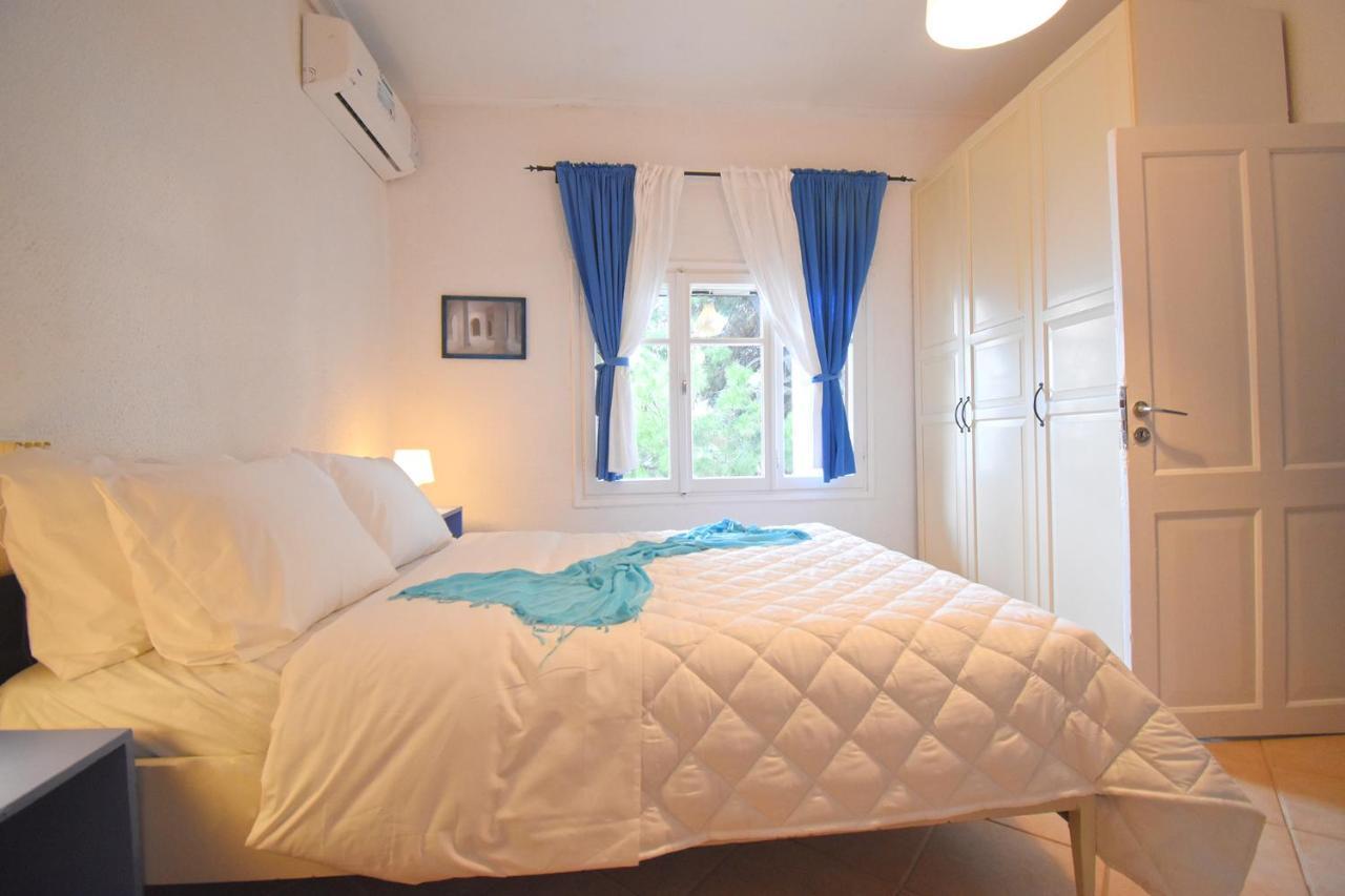 Barlee Beach Front House, Metamorfosi Exterior photo