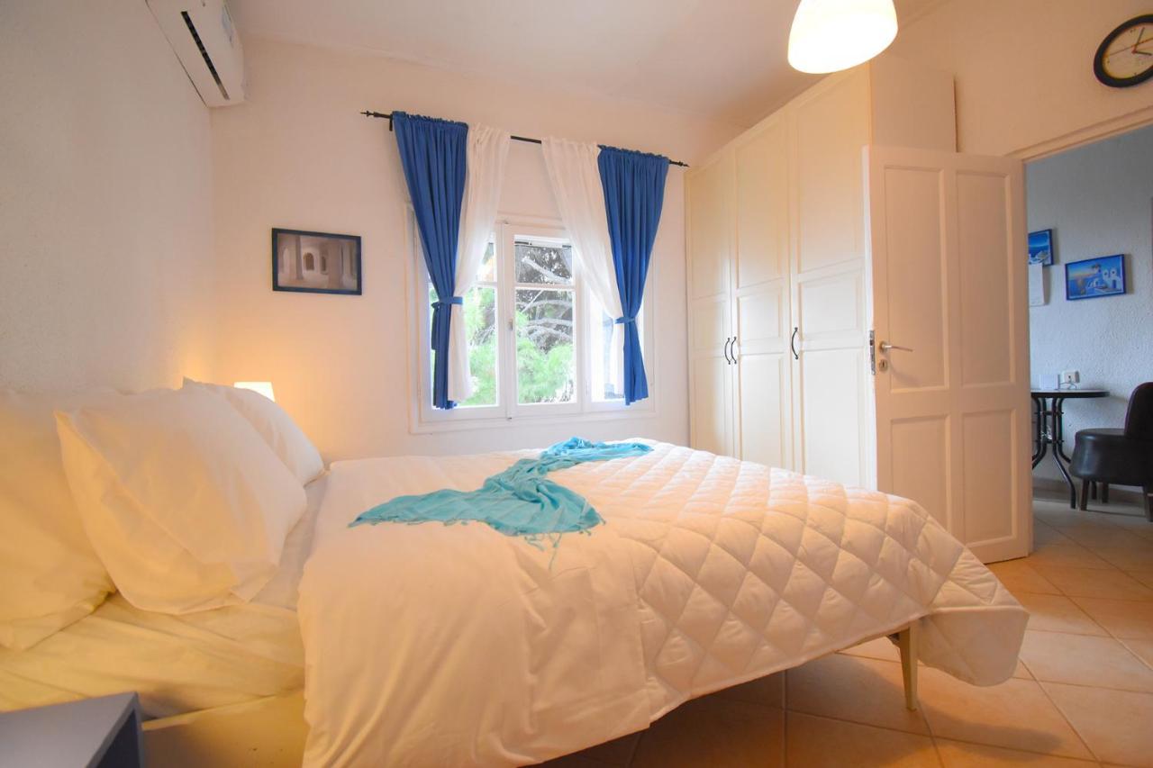 Barlee Beach Front House, Metamorfosi Exterior photo