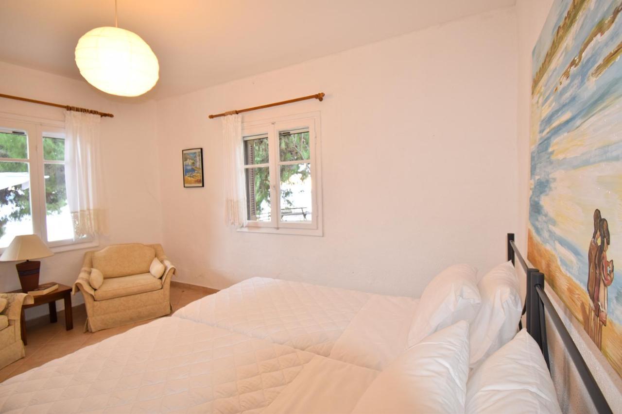 Barlee Beach Front House, Metamorfosi Exterior photo